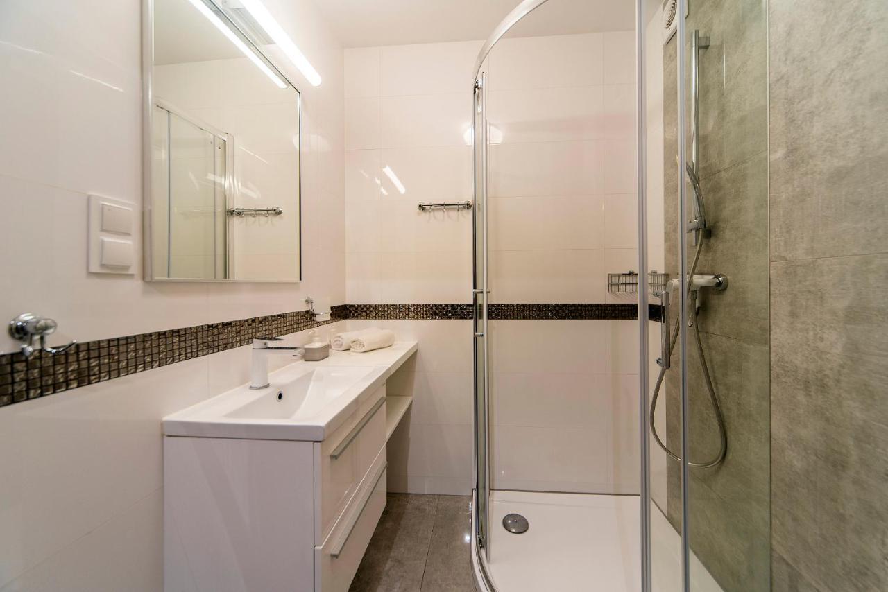 Apartamenty Sun & Ski Willa Nad Strumieniem Nadrzeczna 3D I 3E - Centrum 300M カルパッチ エクステリア 写真