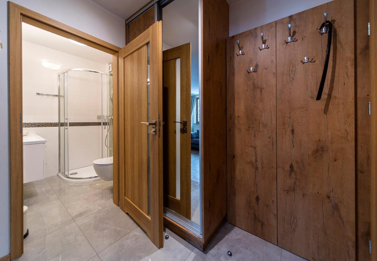 Apartamenty Sun & Ski Willa Nad Strumieniem Nadrzeczna 3D I 3E - Centrum 300M カルパッチ エクステリア 写真